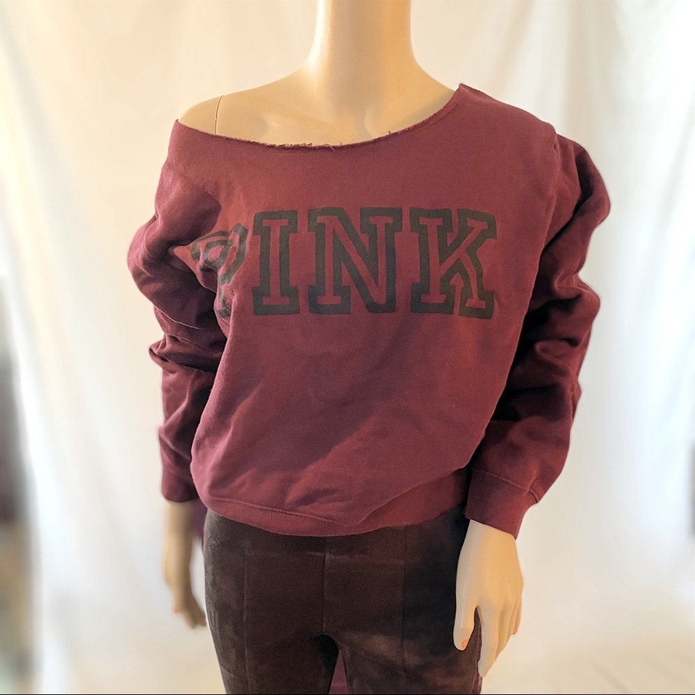 PINK by Victoria’s Secret purple off the shoulder sweatshirt w/ blk logo size Lg